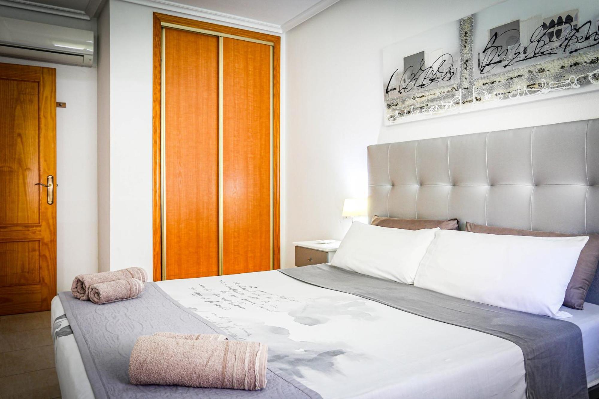 Elsa'S Rotonda Apartment Cabo Roig Exterior photo